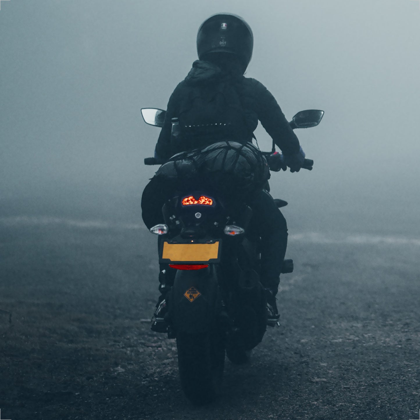 evermotor 2 Stück Reflektor Motorrad Hinten 125 mm Rückstrahler - E4 E-geprüft Reflektoren Katzenauge Hinten mit Aluminium Platte selbstklebend 150° Gebogener