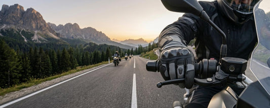 Motorradhandschuhe kaufen: Größe, Passform und Einsatzbereich richtig wählen