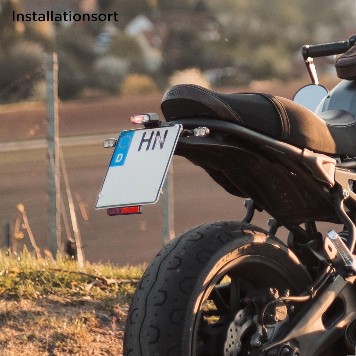 Evermotor Motorrad Reflektor Hinten 108 mm Rückstrahler, 2 Stück E4 E-geprüft Reflektoren Katzenauge Reflektor mit Aluminium Platte selbstklebend 150° Gebogener