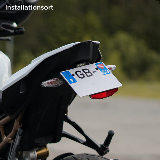 evermotor 2 Stück Reflektor Motorrad Hinten 125 mm Rückstrahler - E4 E-geprüft Reflektoren Katzenauge Hinten mit Aluminium Platte selbstklebend 150° Gebogener